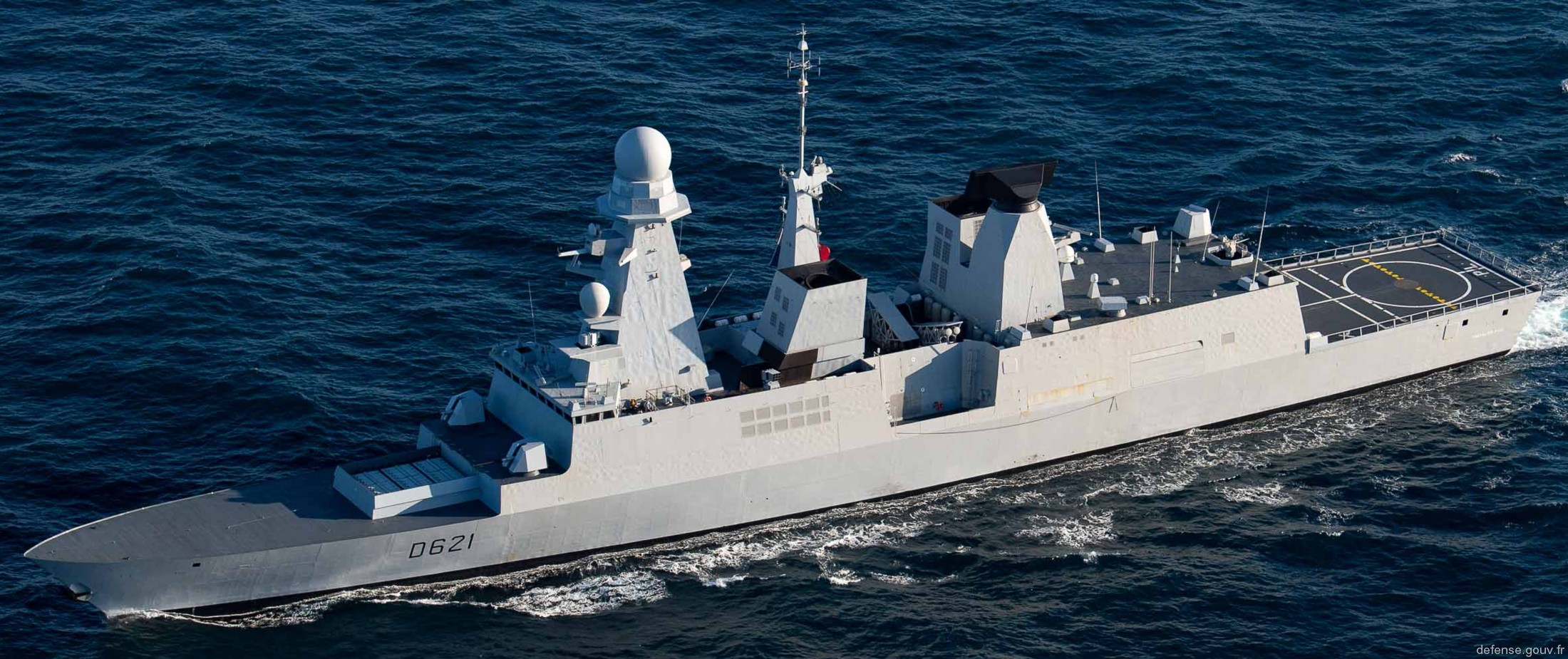 d-621 fs chevalier paul forbin horizon class guided missile frigate anti-air-warfare aaw ffgh french navy marine nationale 25