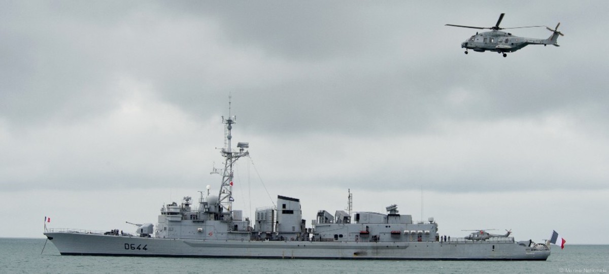 d-644 fs primauguet frigate destroyer asw type f70as leygues class french navy marine nationale 02