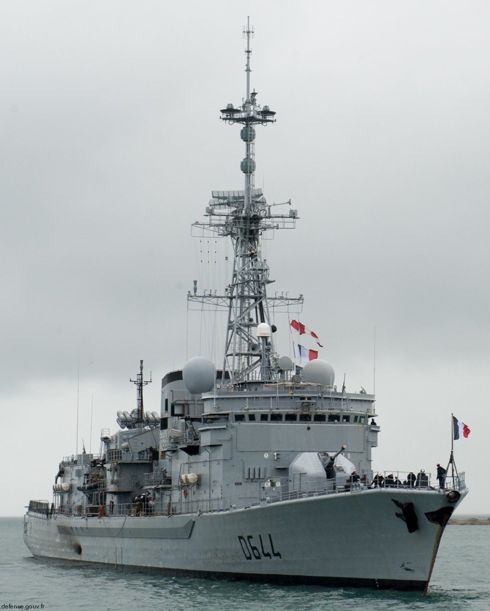 d-644 fs primauguet frigate destroyer asw type f70as leygues class french navy marine nationale 13