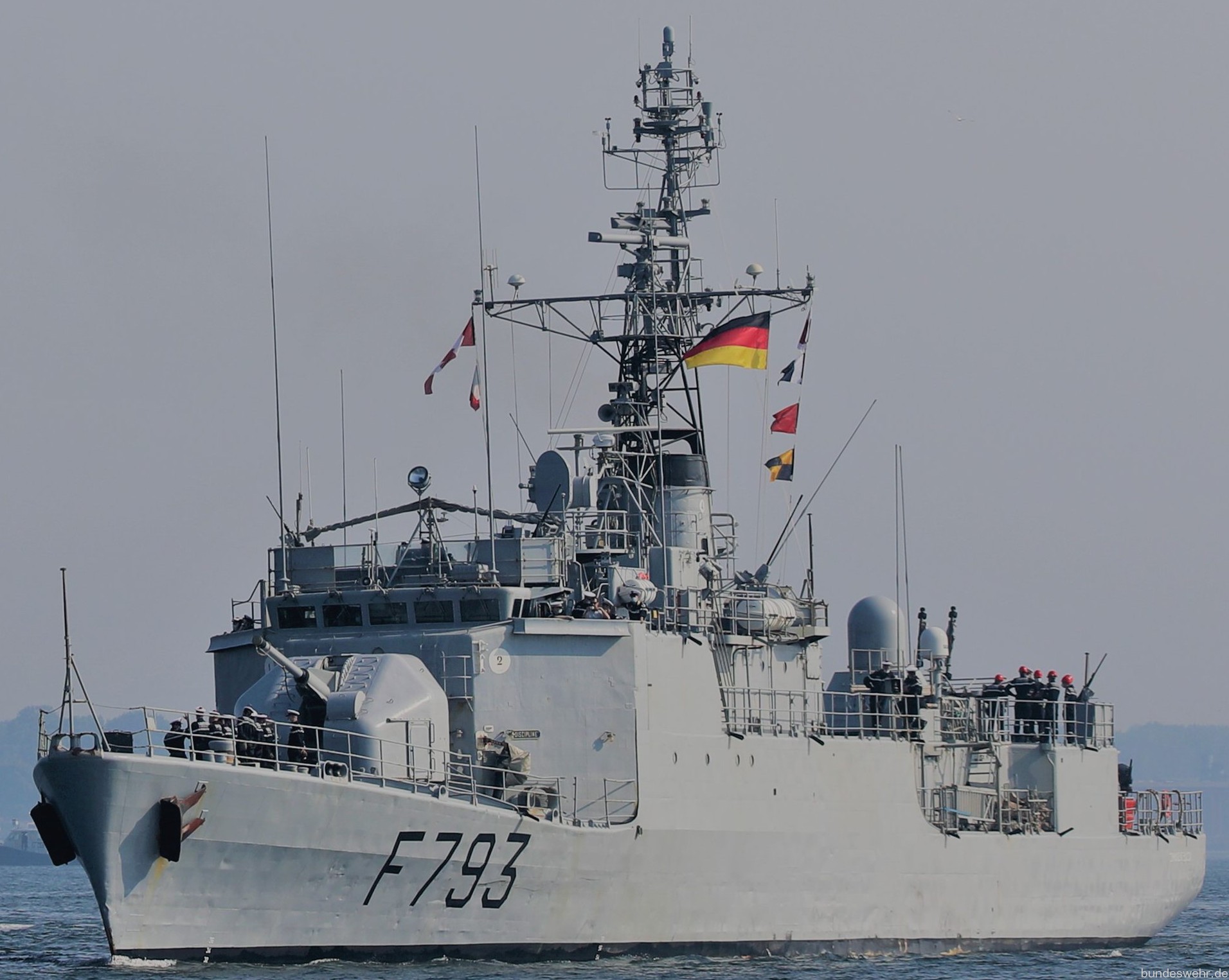 f-793 fs commandant blaison d'estienne d'orves class corvette type a69 aviso french navy marine nationale 11