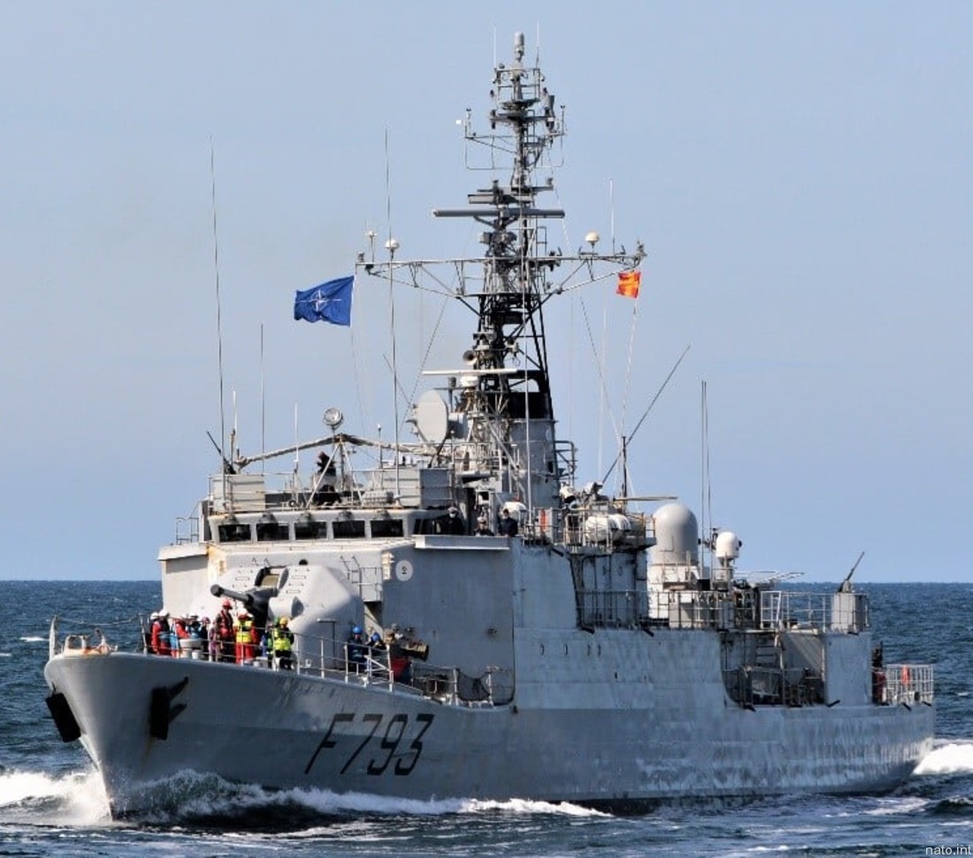 f-793 fs commandant blaison d'estienne d'orves class corvette type a69 aviso french navy marine nationale 12