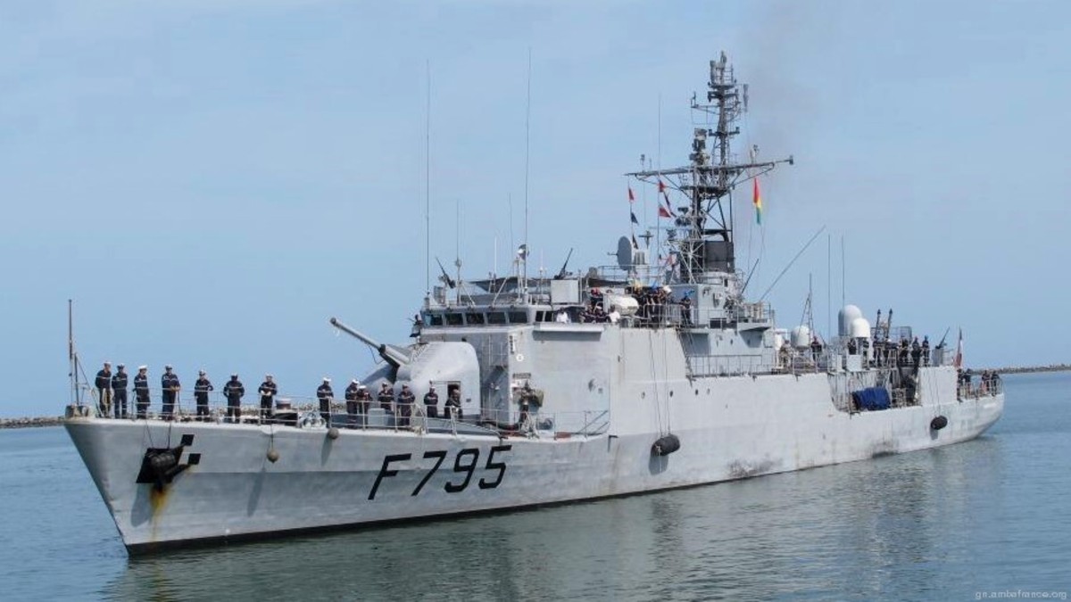f-795 fs commandant ducuing d'estienne d'orves class corvette type a69 aviso french navy marine nationale 05