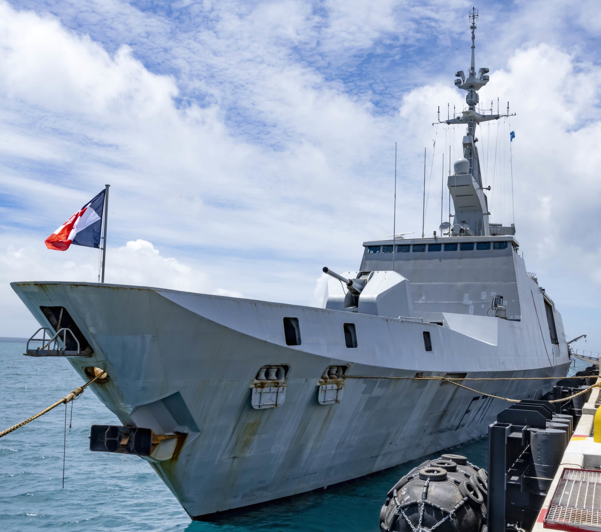 f-711 fs surcouf la fayette class frigate french navy marine nationale 16