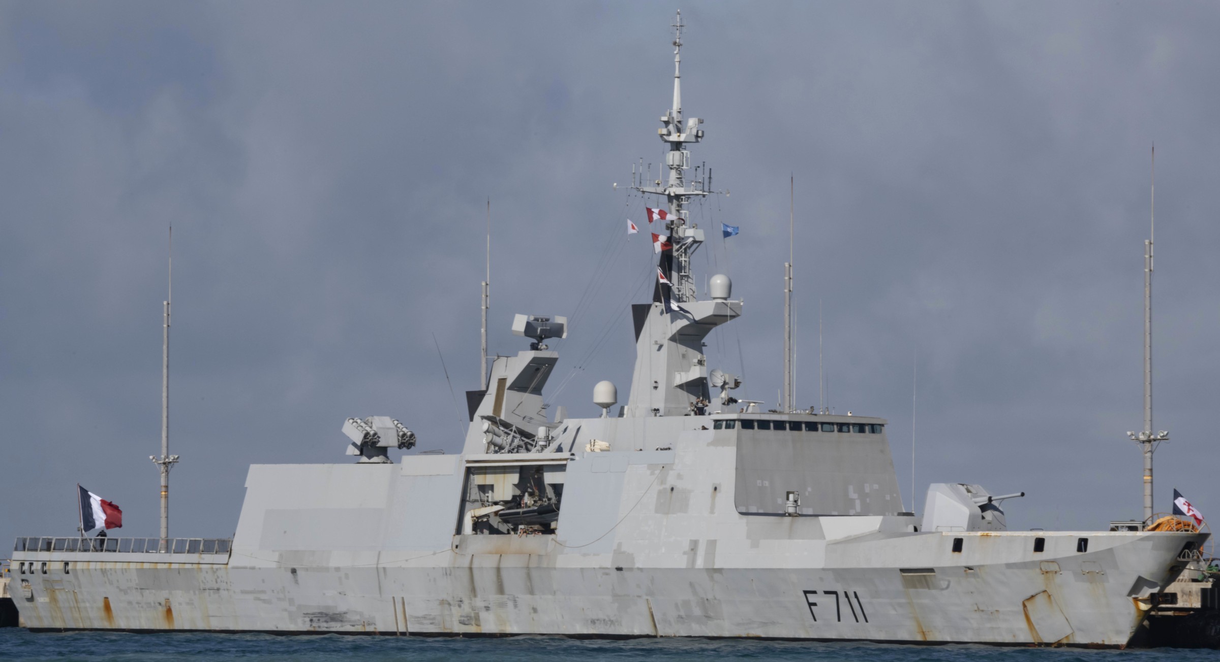 f-711 fs surcouf la fayette class frigate french navy marine nationale 32