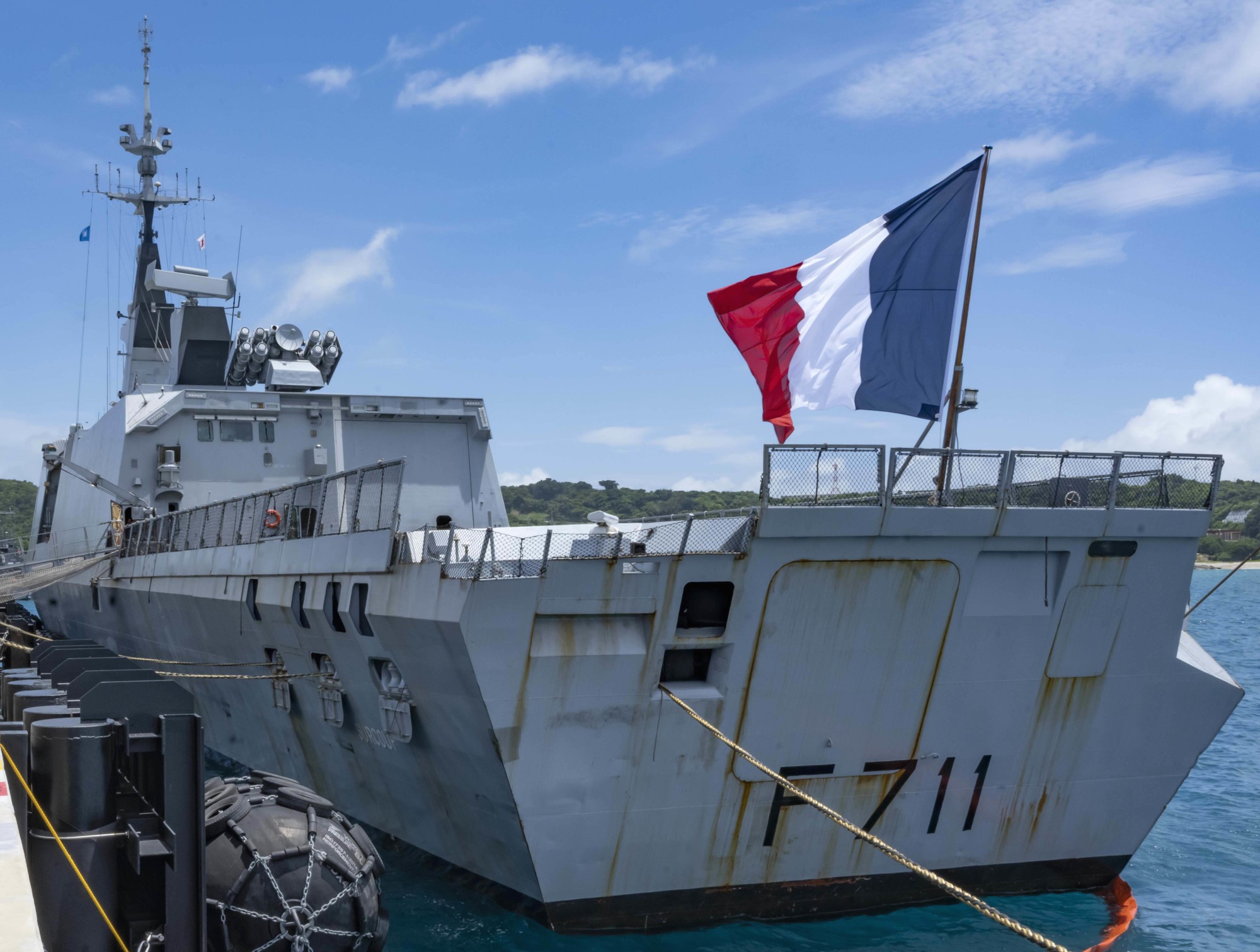f-711 fs surcouf la fayette class frigate french navy marine nationale 33