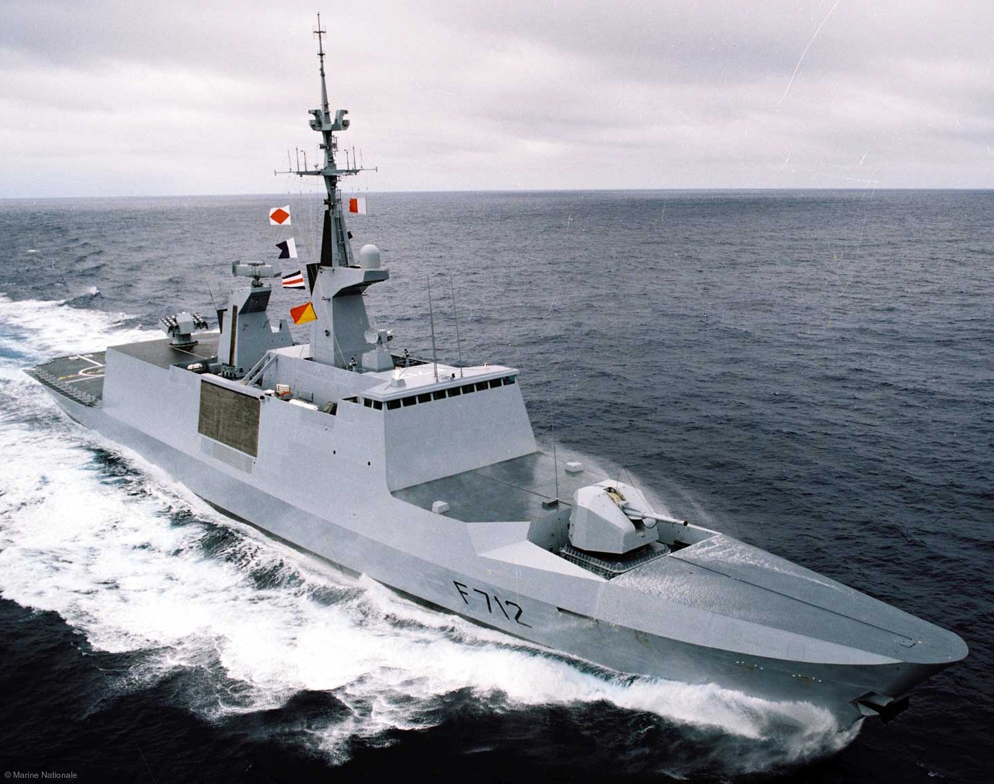 f-712 fs courbet la fayette class frigate french navy marine nationale stealth 14