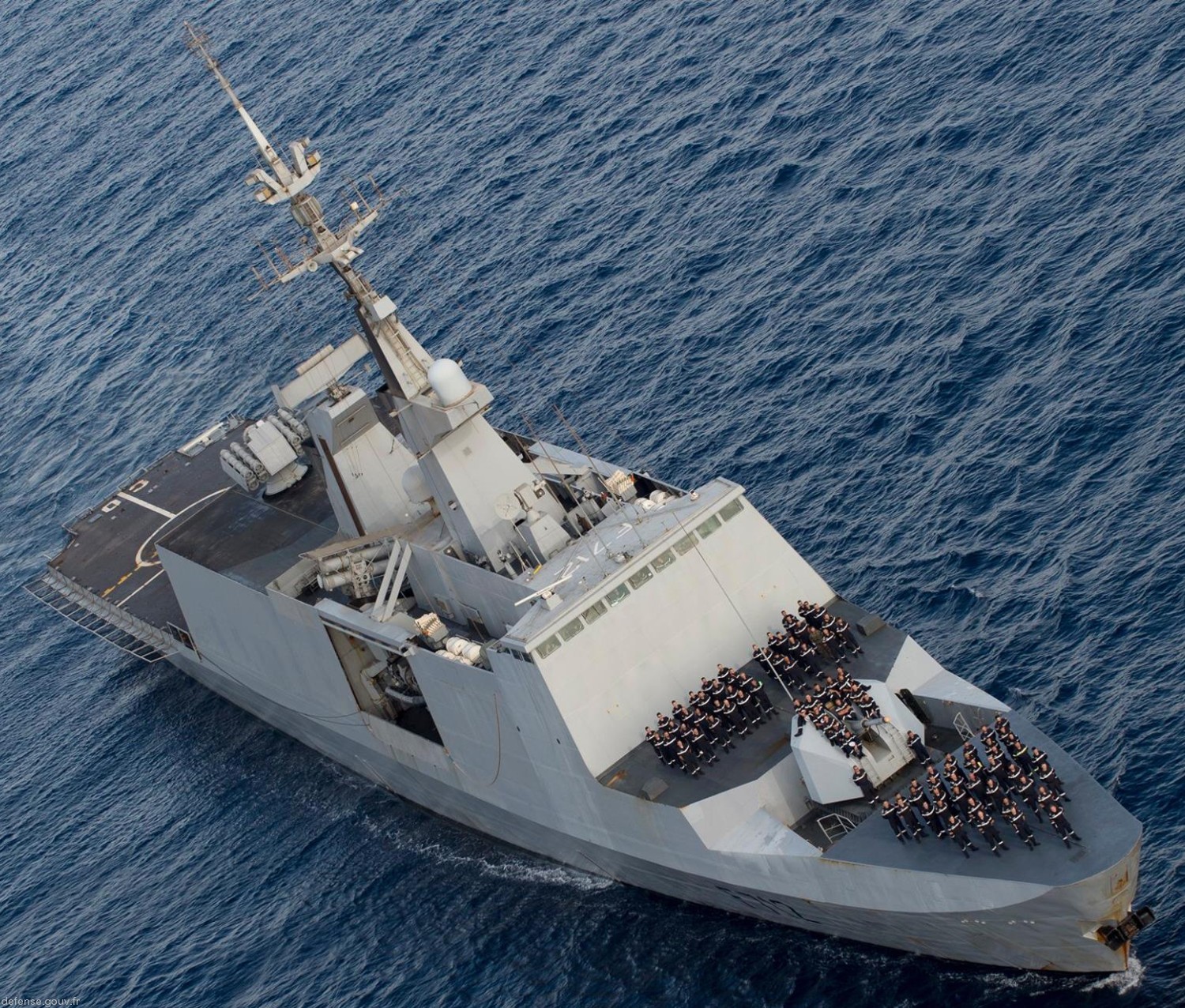 f-712 fs courbet la fayette class frigate french navy marine nationale 40