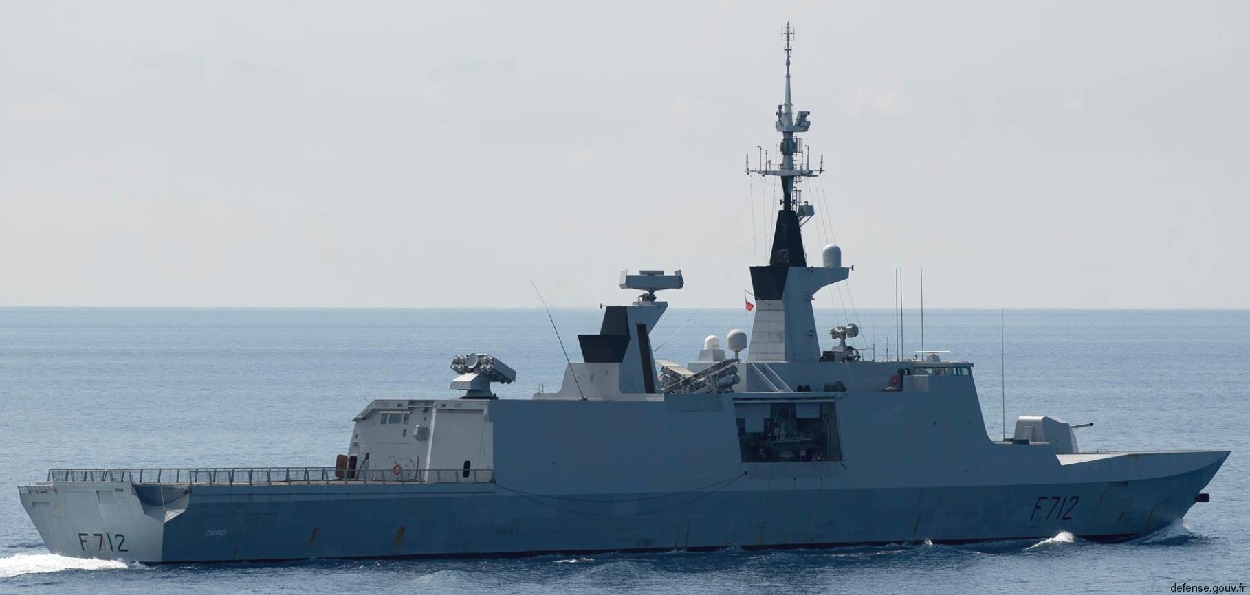 f-712 fs courbet la fayette class frigate french navy marine nationale 42