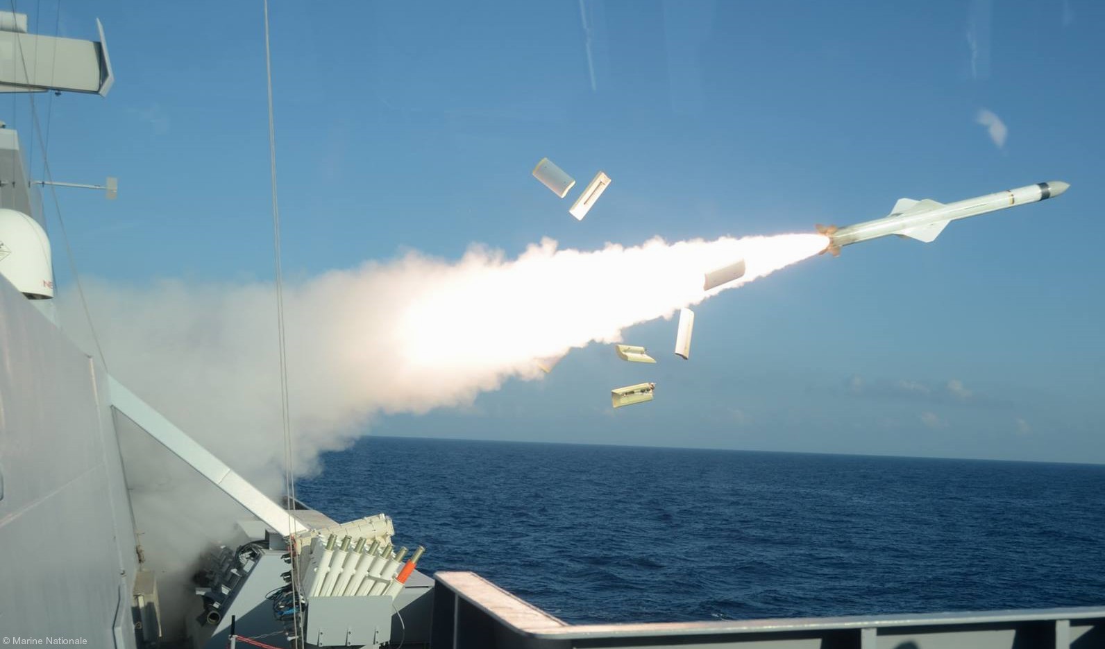 f-713 fs aconit la fayette class frigate flf french navy marine nationale 07 mm40 exocet ssm missile mbda