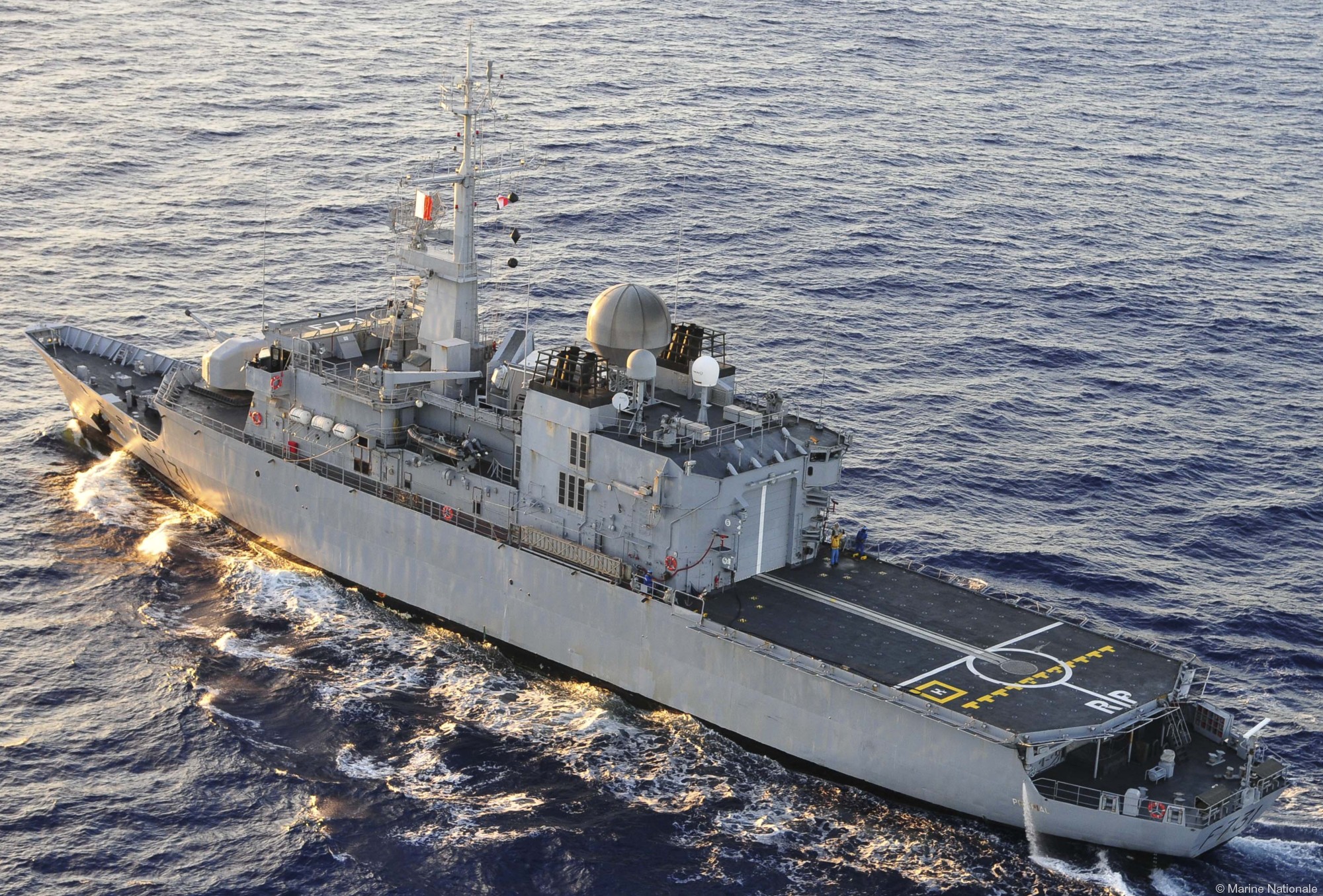 f-731 fs prairial floreal class frigate french navy marine nationale fregate surveillance 04