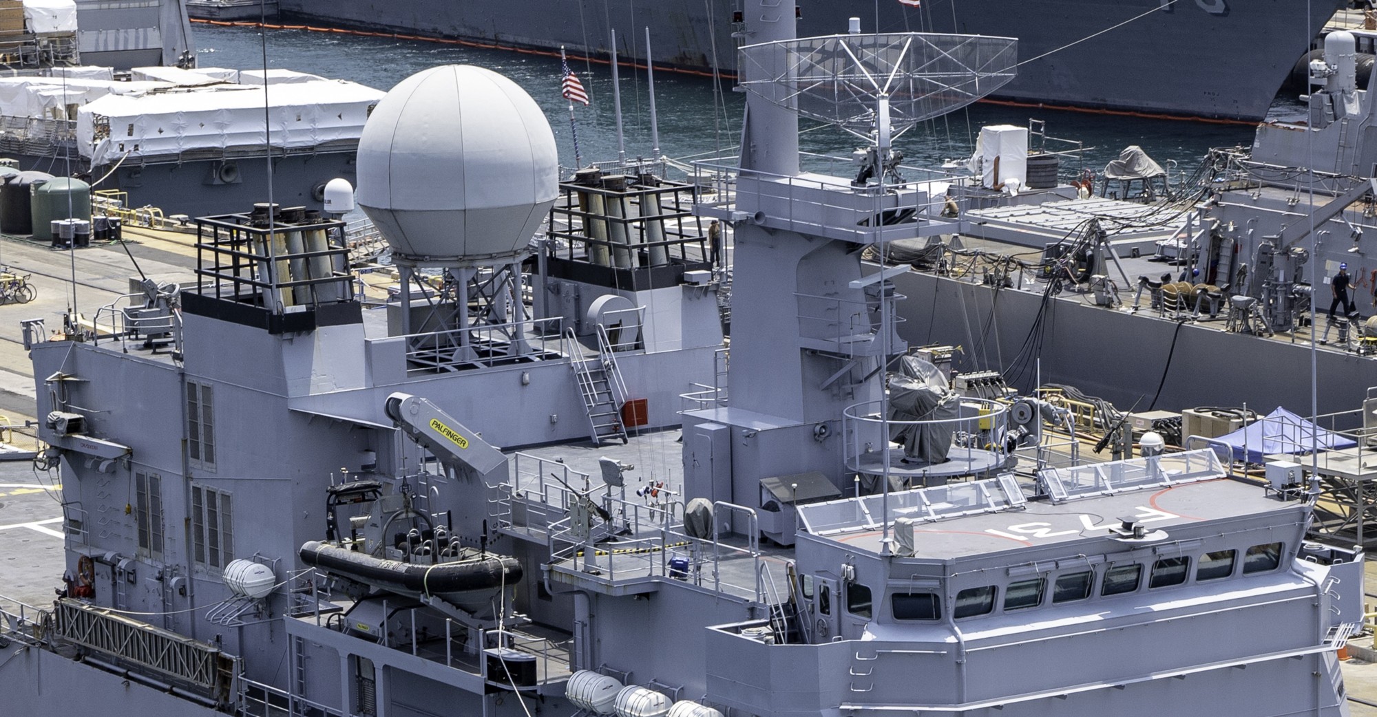 f-731 fs prairial floreal class frigate french navy marine nationale fregate surveillance 12a radar antenna details