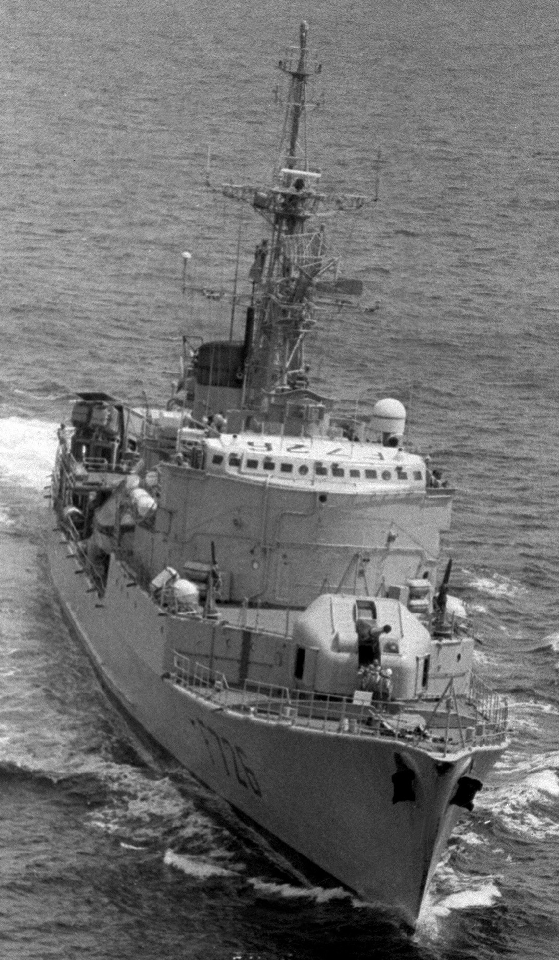 riviere class frigate aviso escorteur f-726 commandant bory french navy marine nationale 08