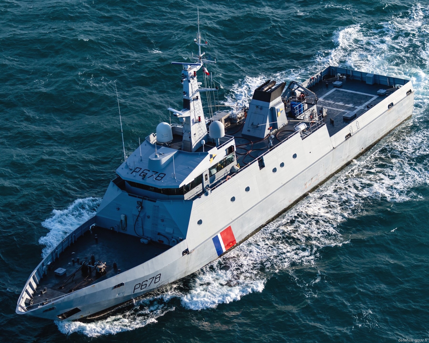 p-678 pluvier flamant class offshore patrol vessel opv french navy patrouilleur marine nationale 07