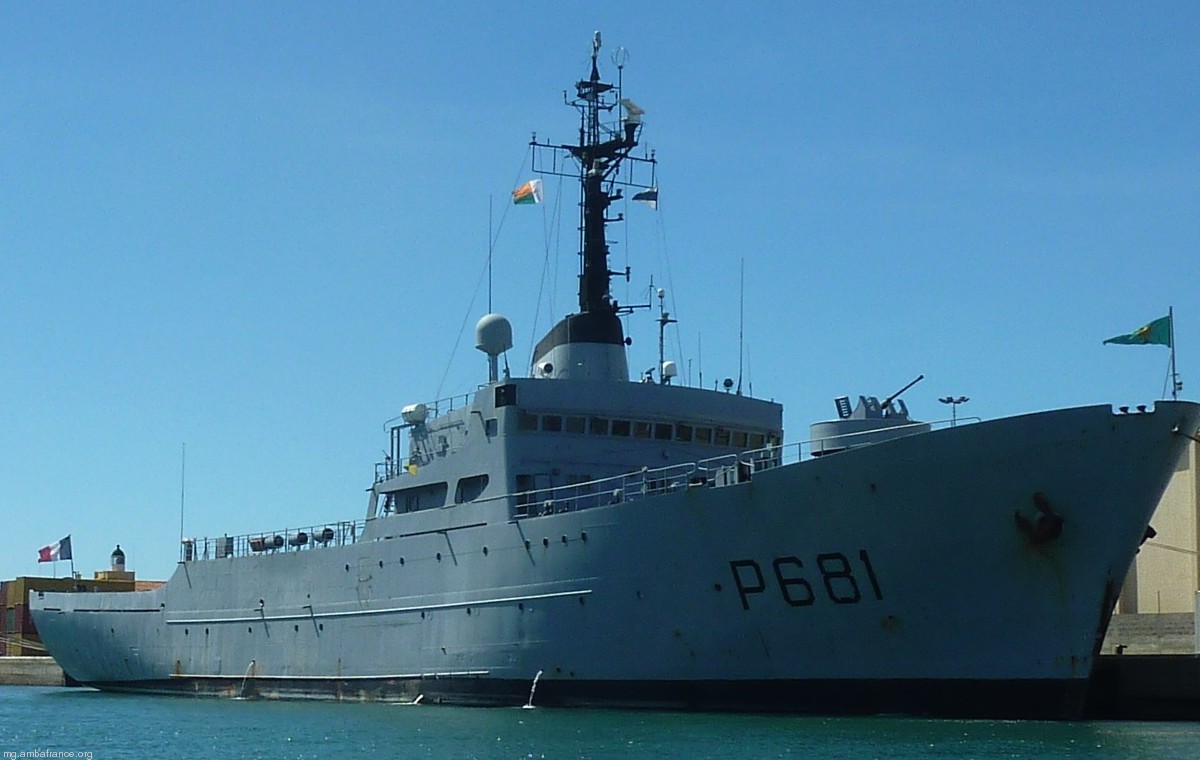 p-681 albatros offshore patrol vessel opv french navy patrouilleur marine nationale port galets reunion neve taaf eez 03x dcan toulon