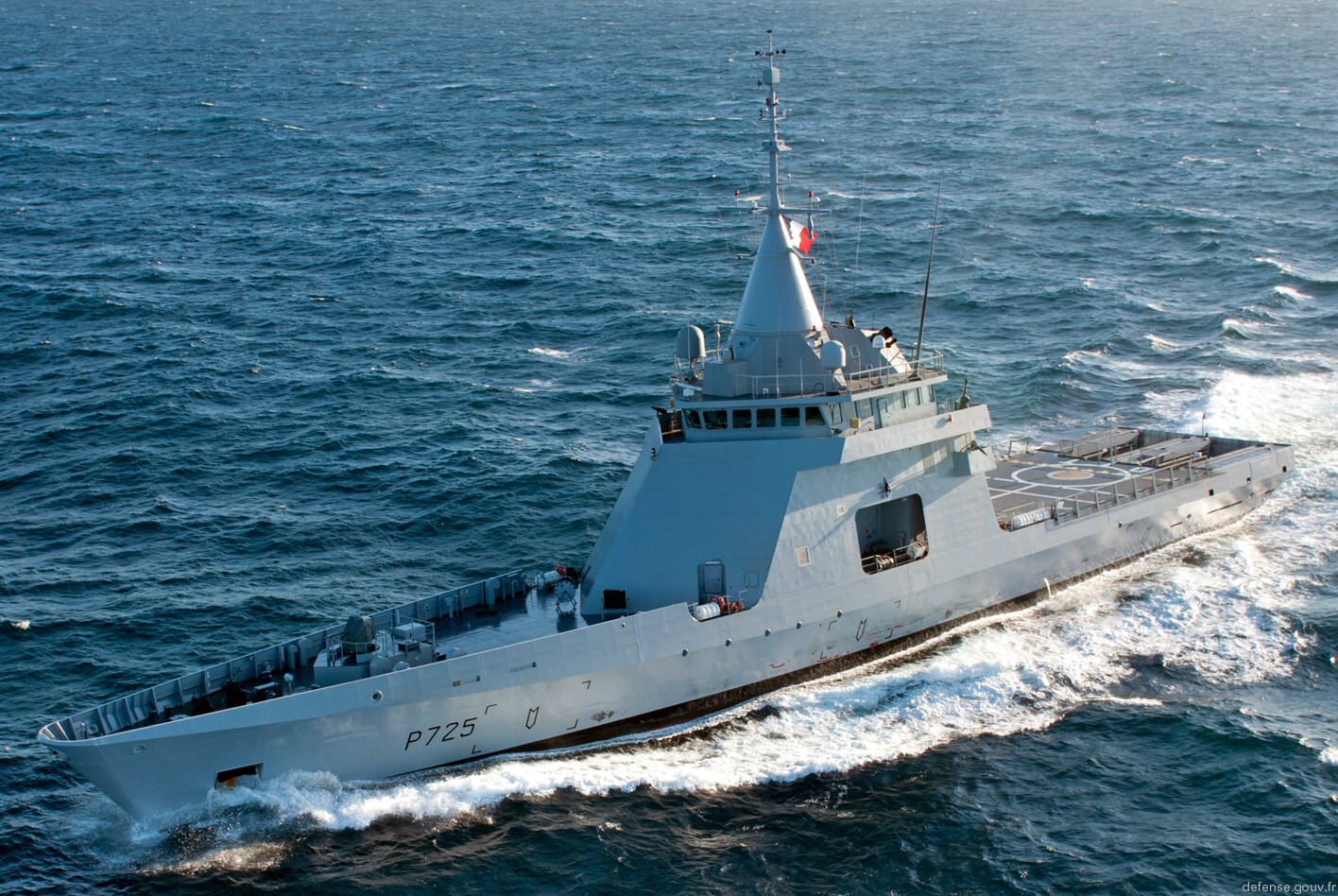 p-725 l'adroit offshore patrol vessel opv french navy patrouilleur hauturier marine nationale gowind dcns 05