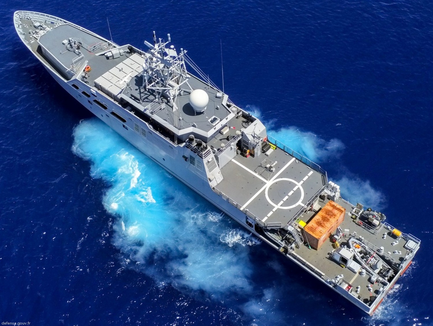 p-779 fs auguste benebig patrouilleur outre-mer pom offshore patrol vessel opv french navy marine nationale noumea 18