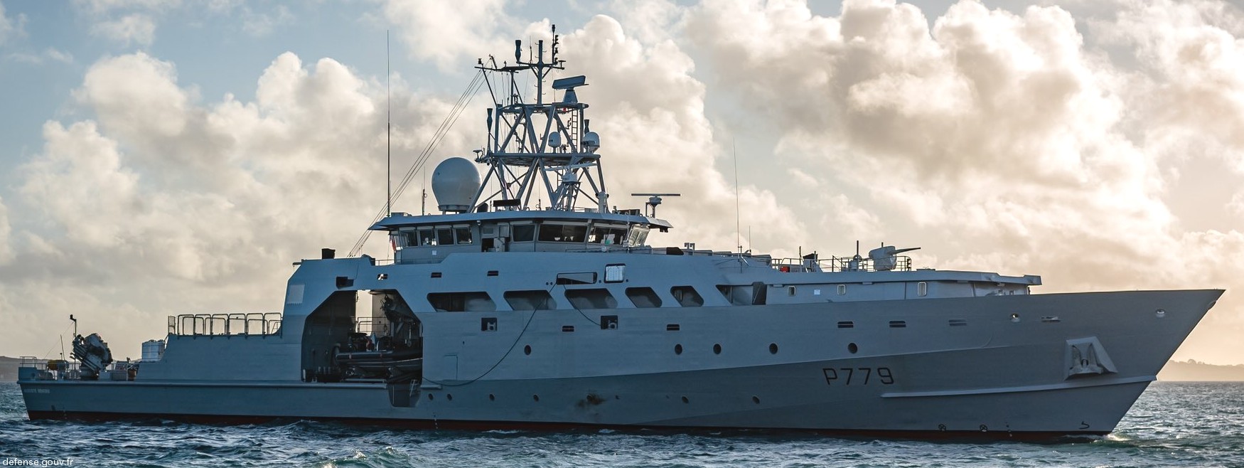 p-779 fs auguste benebig patrouilleur outre-mer pom offshore patrol vessel opv french navy marine nationale noumea 21