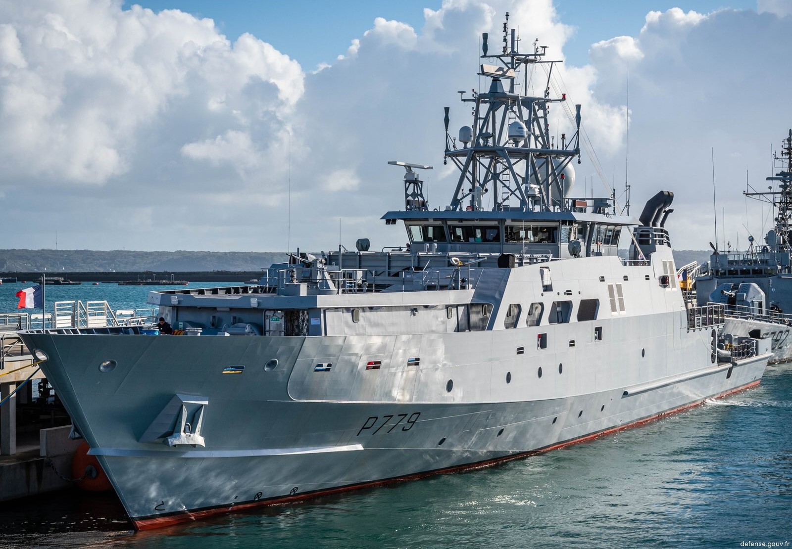 p-779 fs auguste benebig patrouilleur outre-mer pom offshore patrol vessel opv french navy marine nationale noumea 22