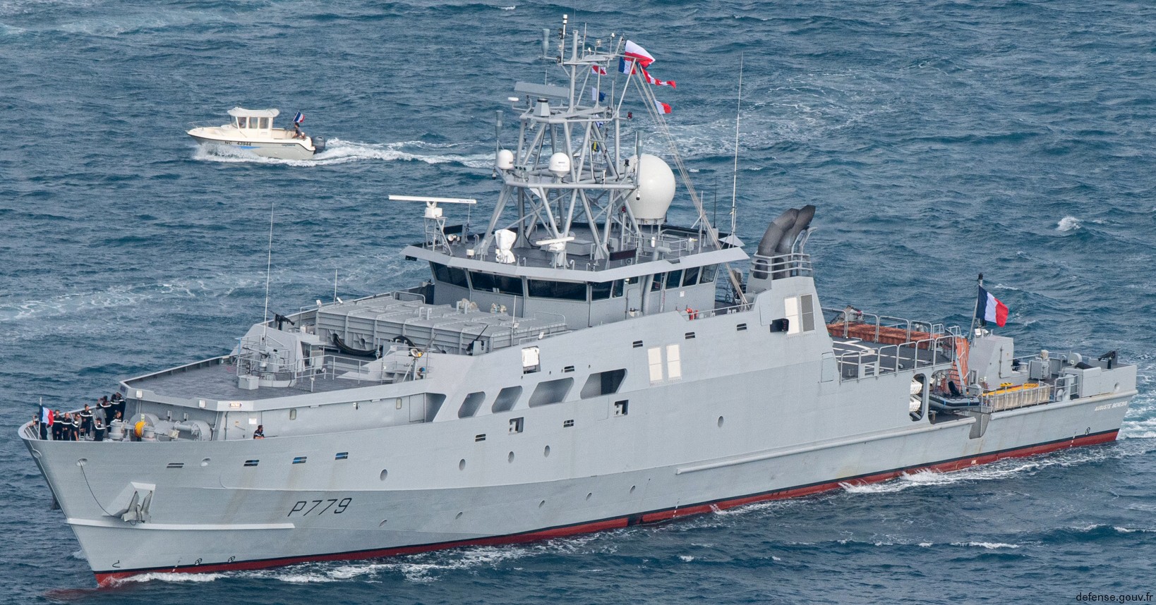 p-779 fs auguste benebig patrouilleur outre-mer pom offshore patrol vessel opv french navy marine nationale noumea 26