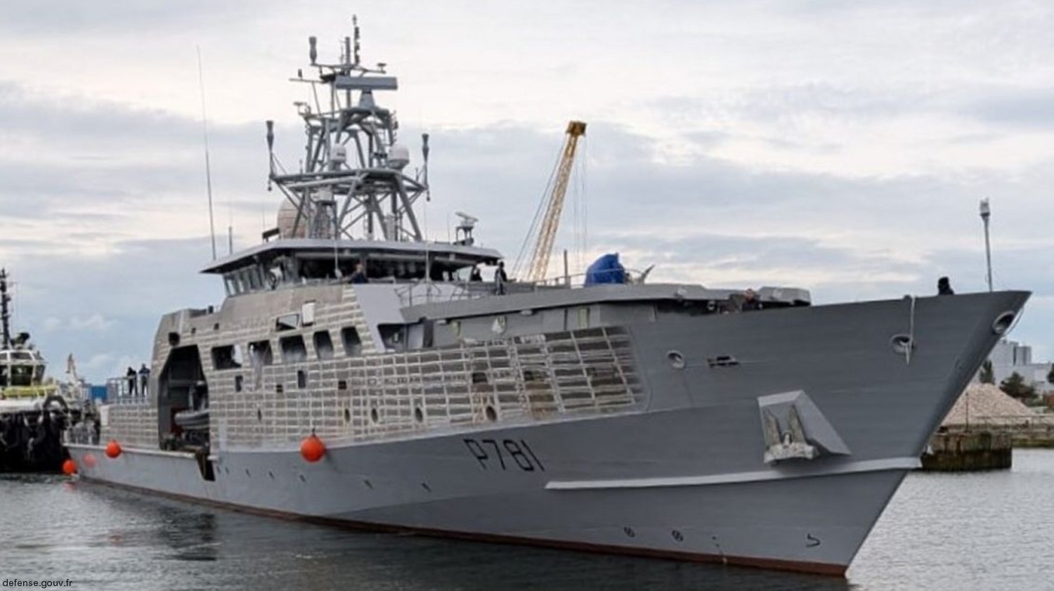 p-781 fs auguste techer patrouilleur outre-mer pom offshore patrol vessel opv french navy marine nationale la reunion 04