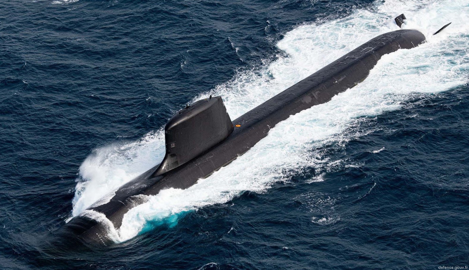 s-635 suffren barracuda class attack submarine french navy marine nationale sous-marin nucleaire d'attaque sna 13