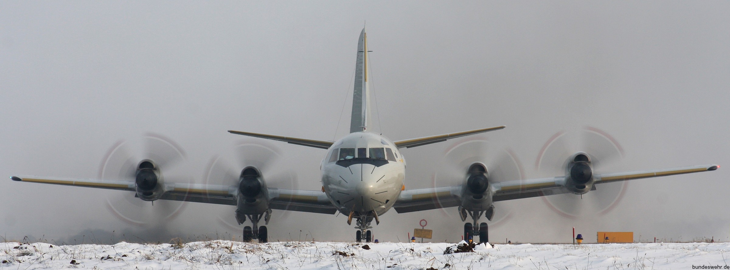 p-3c orion maritime patrol aircraft german navy lockheed deutsche marine seefernaufklärer mfg-3 nordholz 16