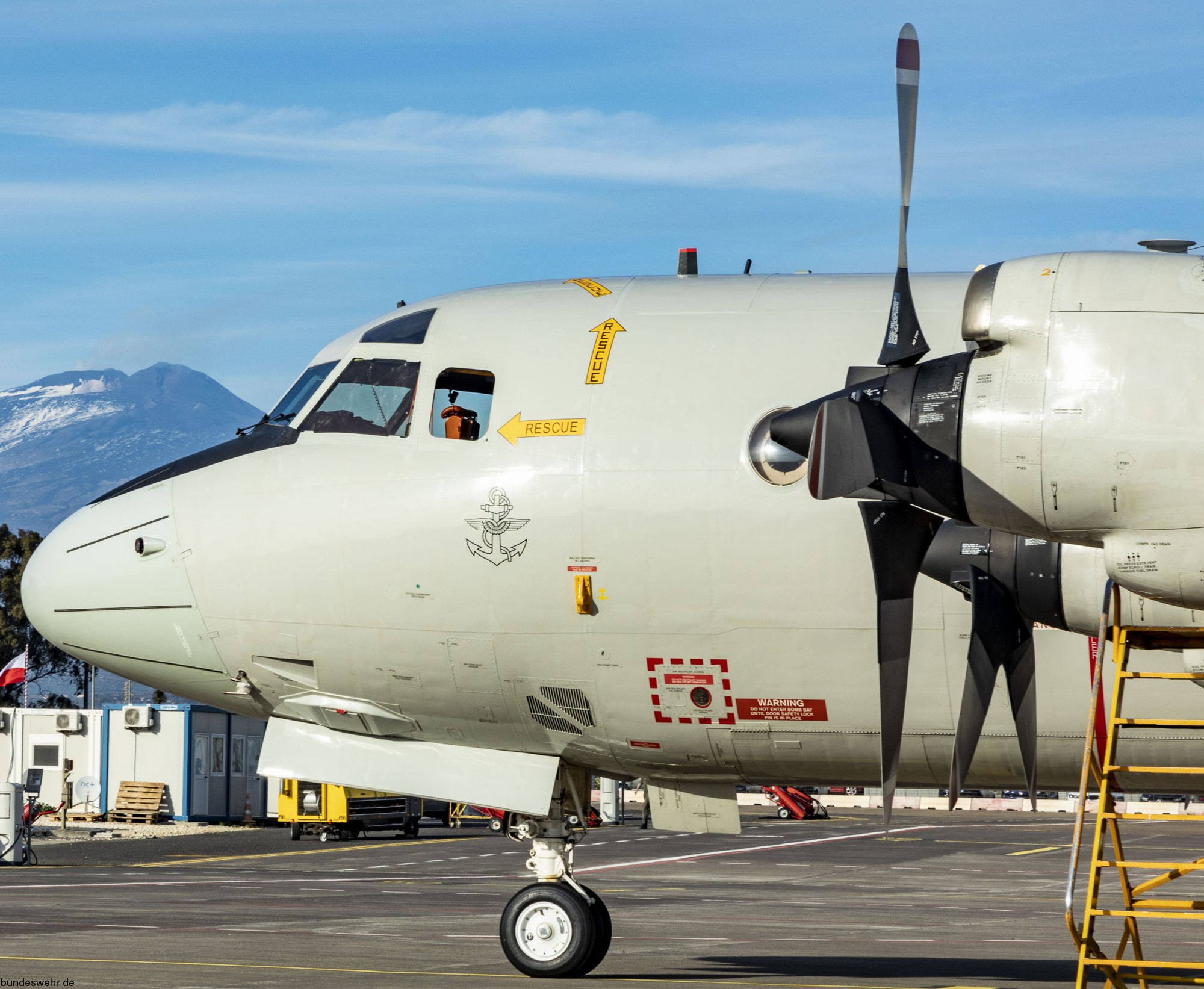 p-3c orion maritime patrol aircraft german navy lockheed deutsche marine seefernaufklärer mfg-3 nordholz 17