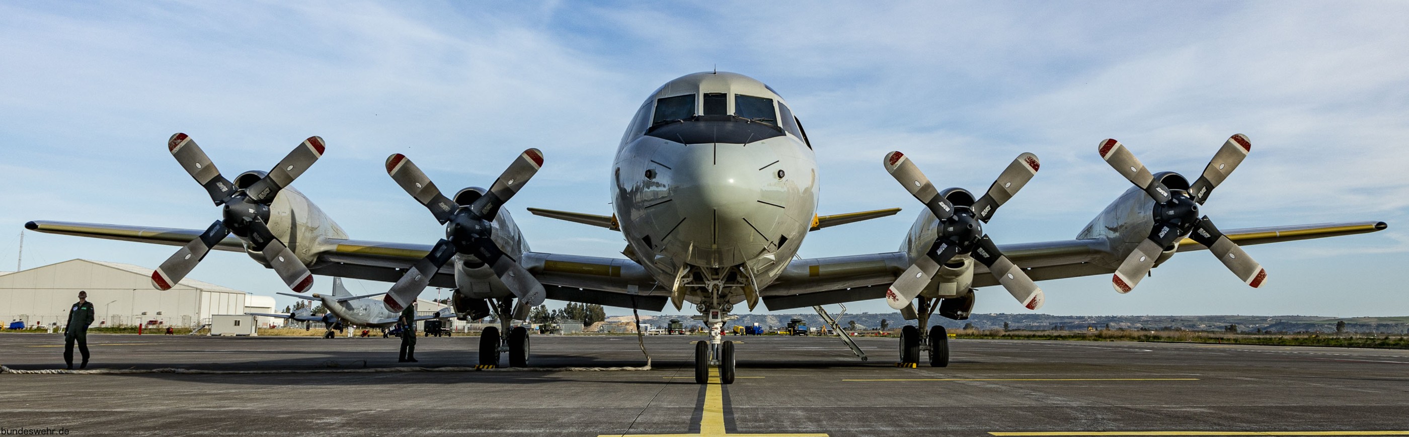 p-3c orion maritime patrol aircraft german navy lockheed deutsche marine seefernaufklärer mfg-3 nordholz 18