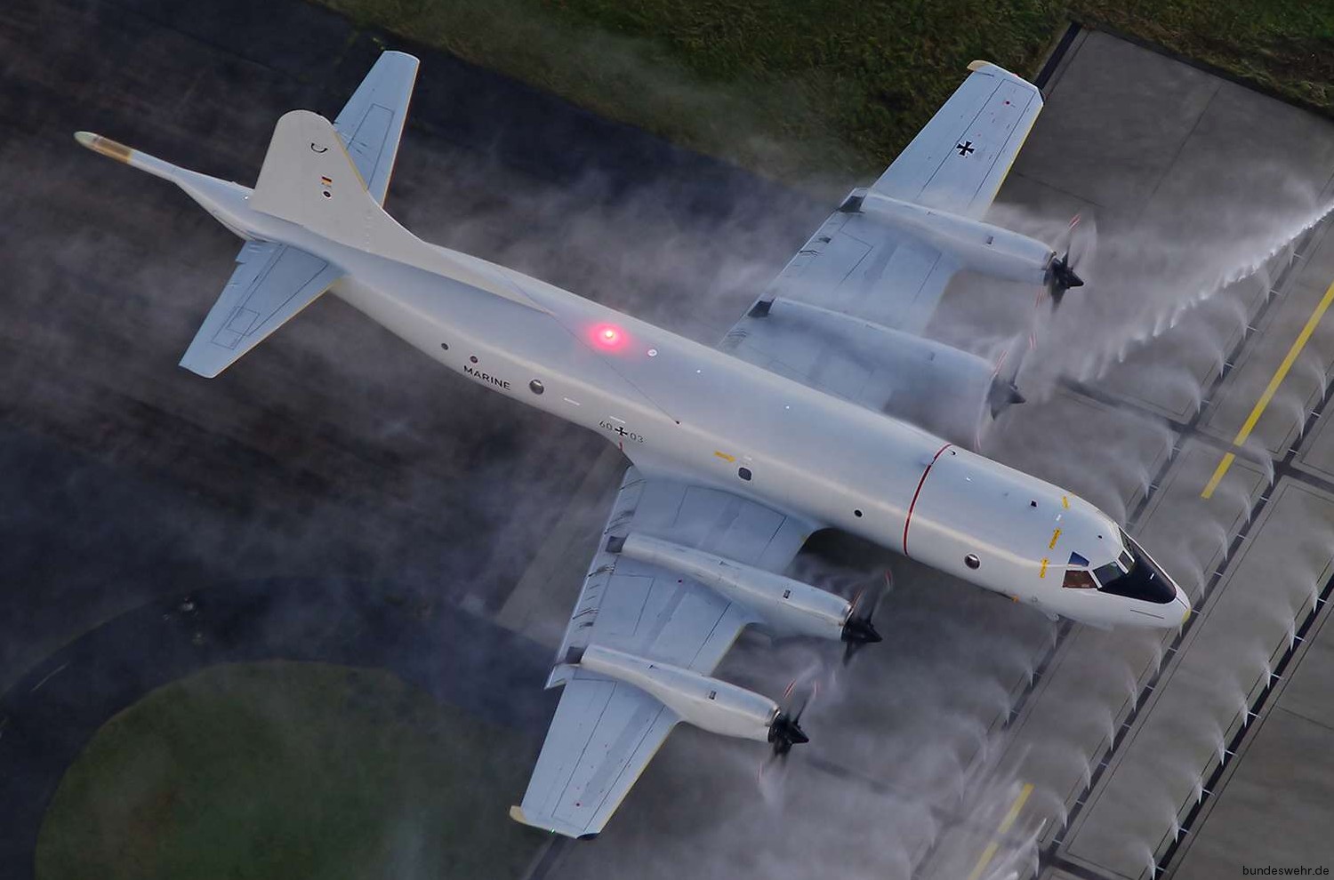 p-3c orion maritime patrol aircraft german navy lockheed deutsche marine seefernaufklärer mfg-3 nordholz 22