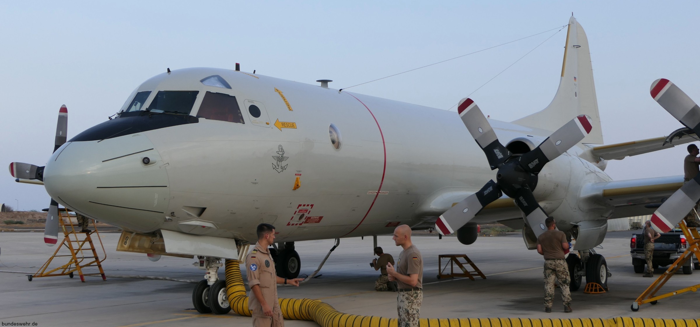 p-3c orion maritime patrol aircraft german navy lockheed deutsche marine seefernaufklärer mfg-3 nordholz 24