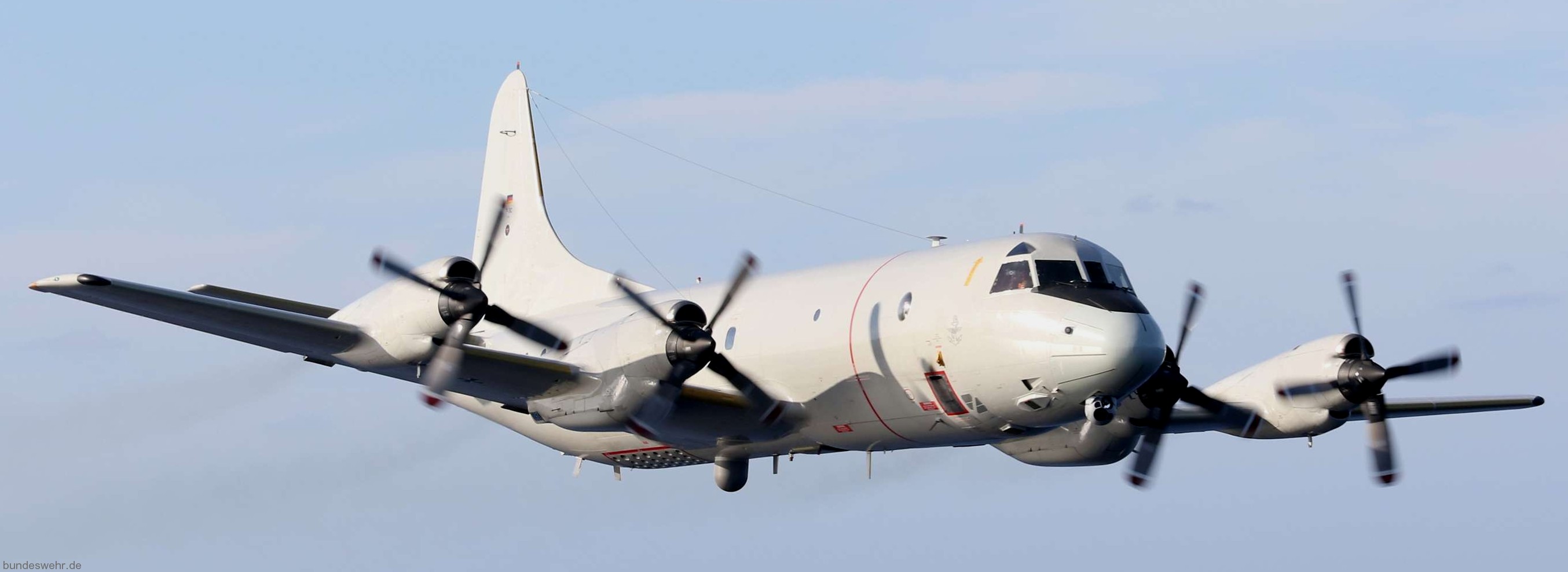 p-3c orion maritime patrol aircraft german navy lockheed deutsche marine seefernaufklärer mfg-3 nordholz 25