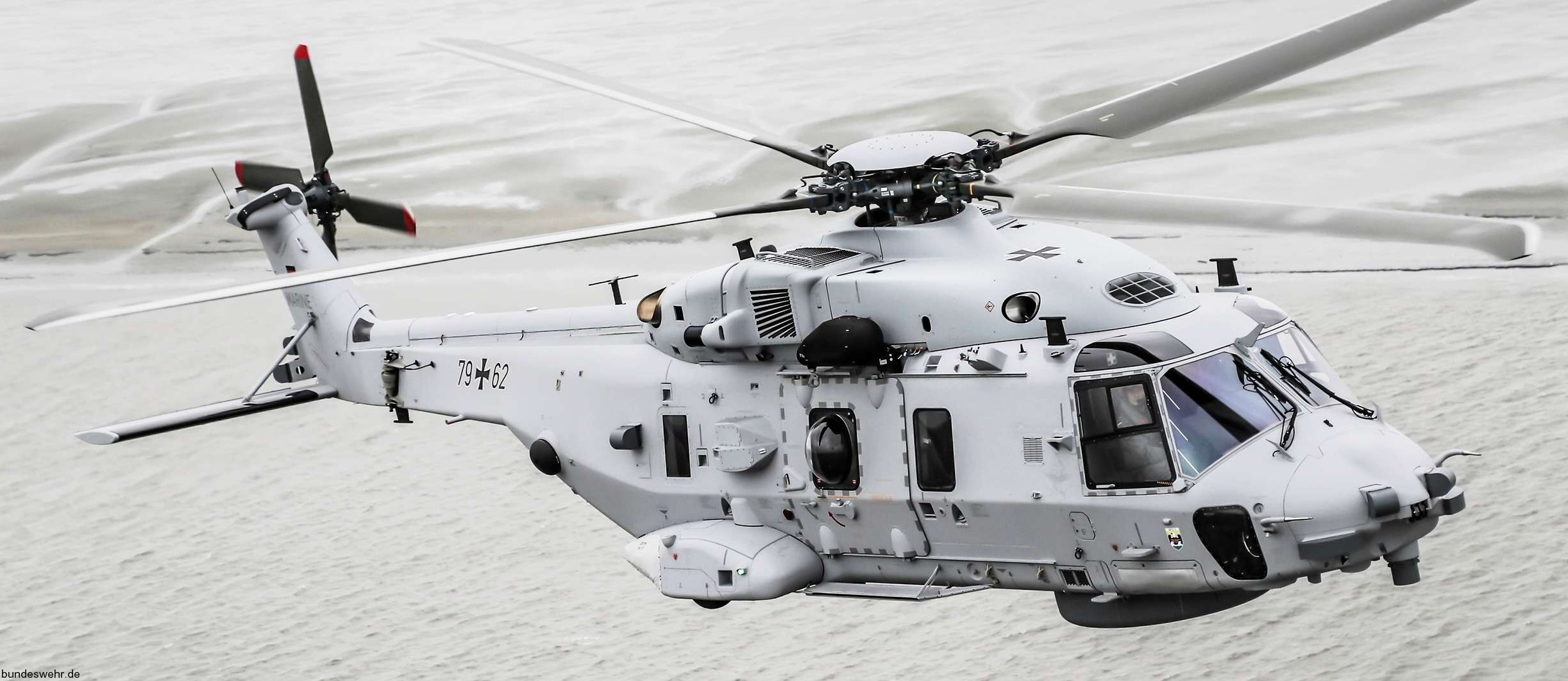 nh-90 nth sea lion helicopter german navy deutsche marine nhindustries mfg-5 nordholz hubschrauber 24