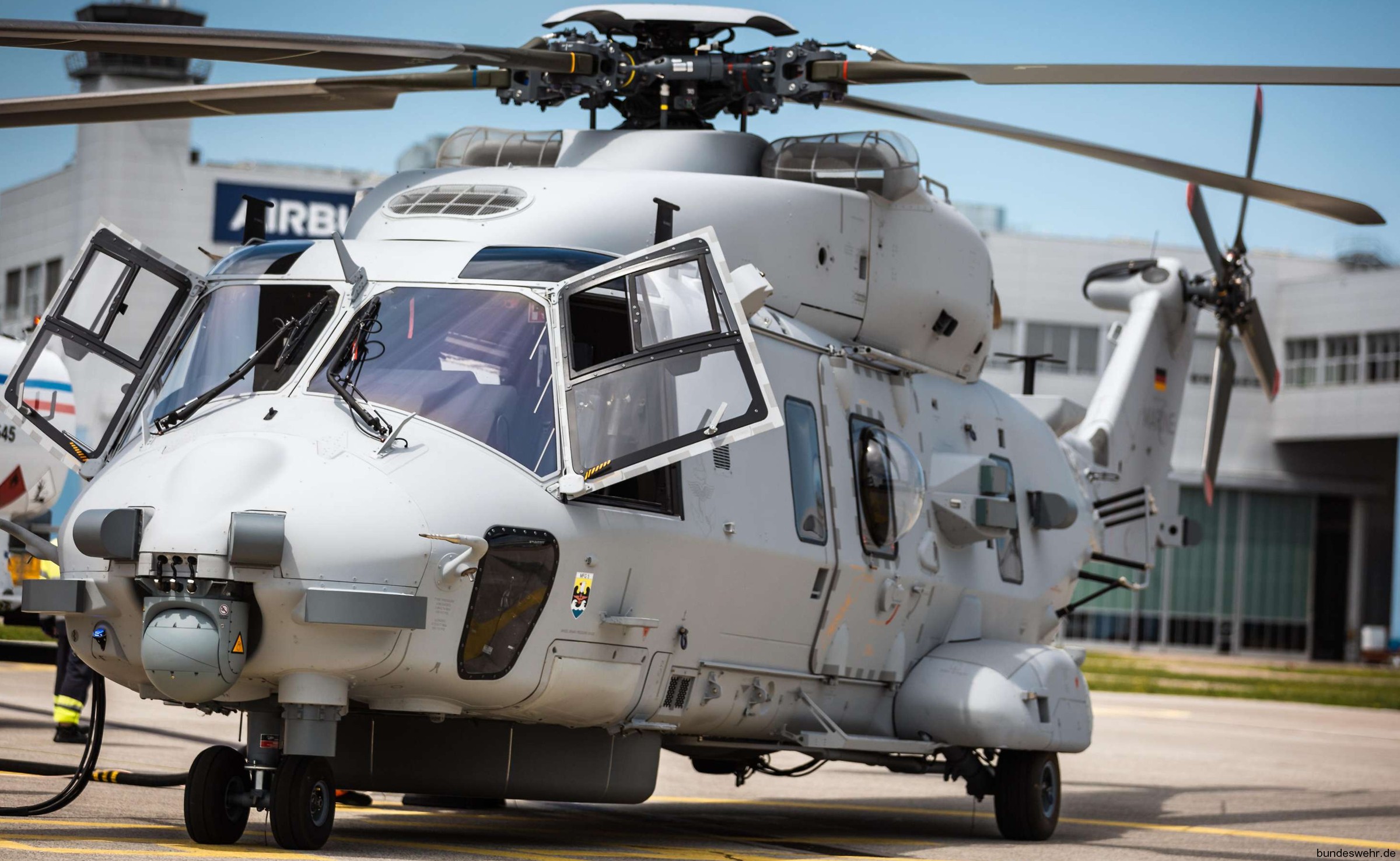 nh-90 nth sea lion helicopter german navy deutsche marine nhindustries mfg-5 nordholz 25