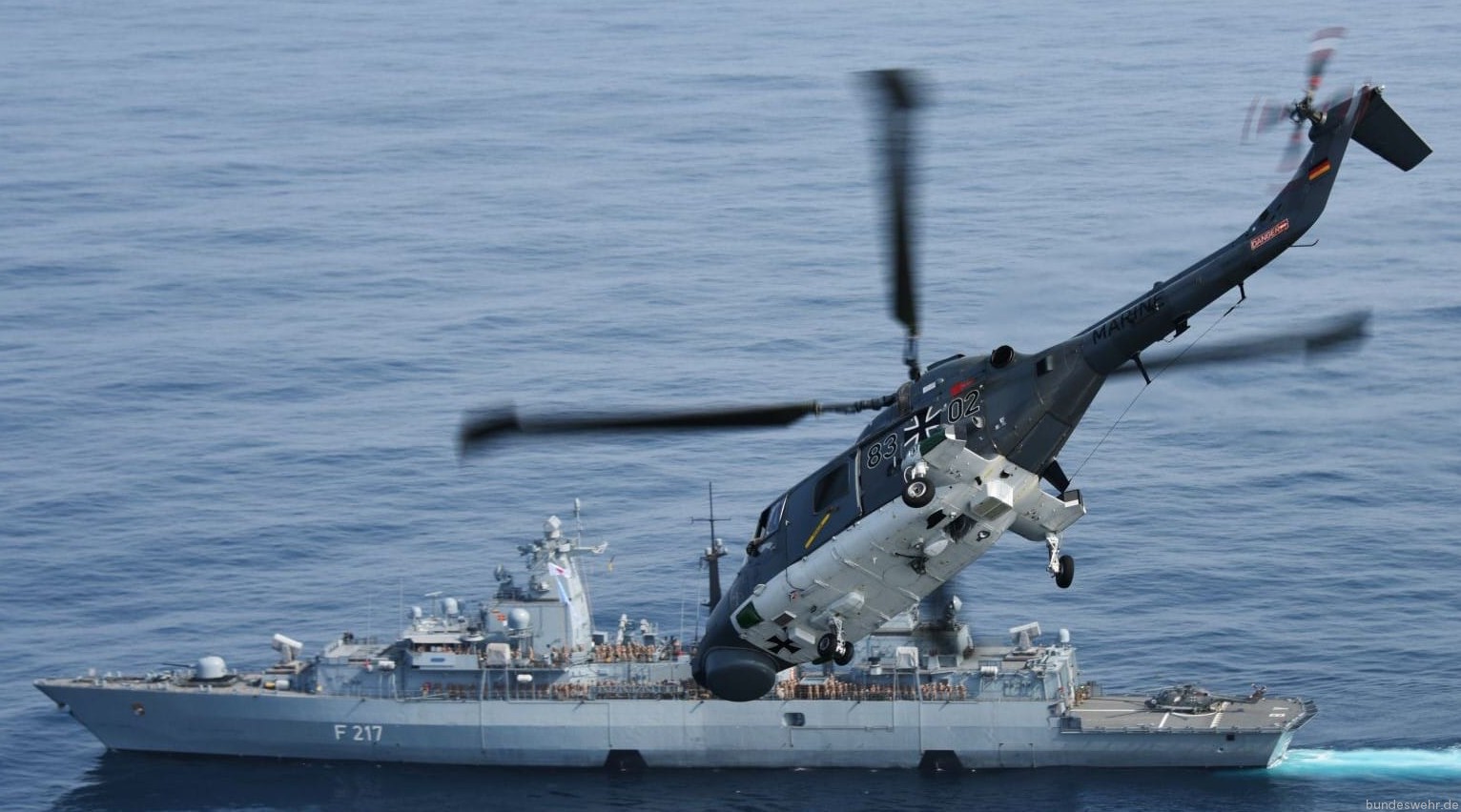 sea lynx mk.88a westland naval helicopter german navy deutsche marine 28 frigate bayern f-217