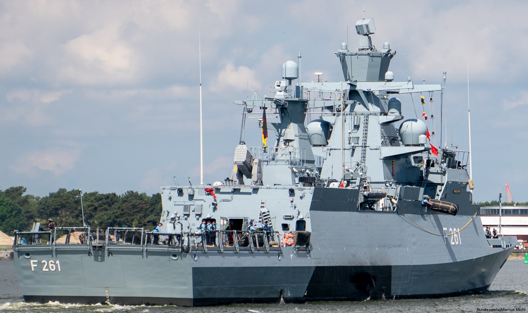 fgs magdeburg f-261 type k130 braunschweig class corvette german navy deutsche marine 28
