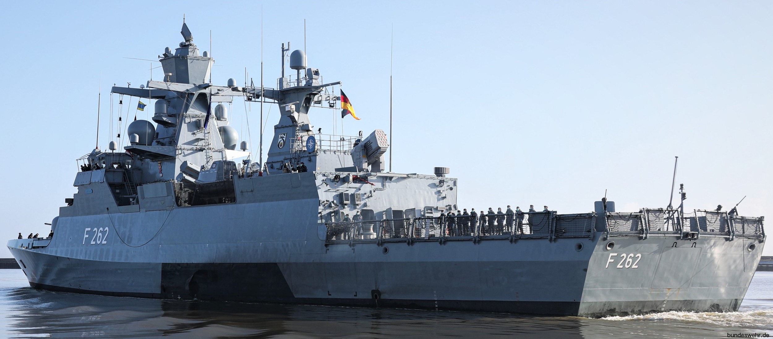 f-262 fgs erfurt type k130 braunschweig class corvette german navy deutsche marine korvette 38