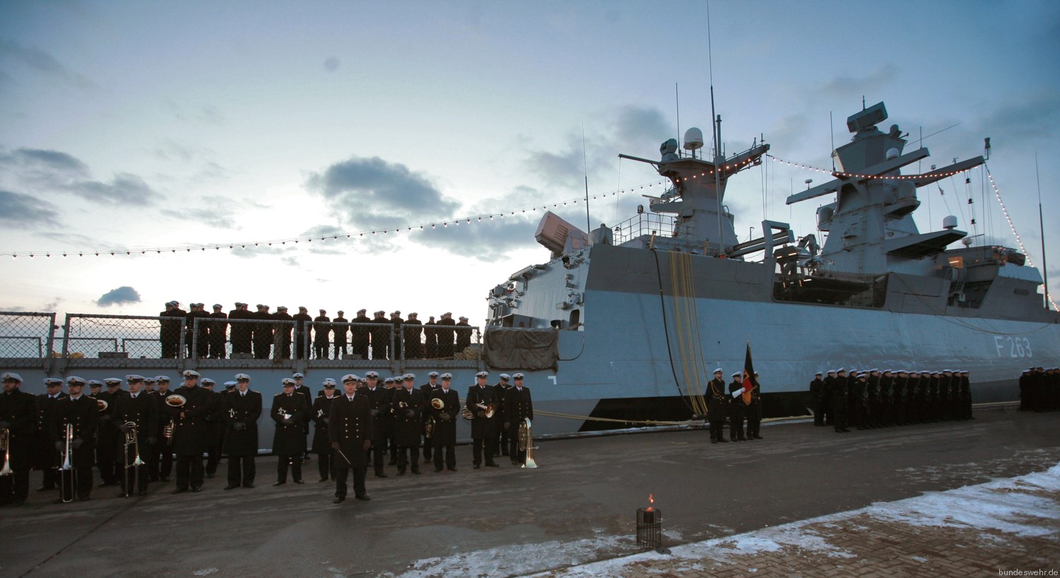 f-263 fgs oldenburg type k130 braunschweig class corvette german navy deutsche marine korvette 06