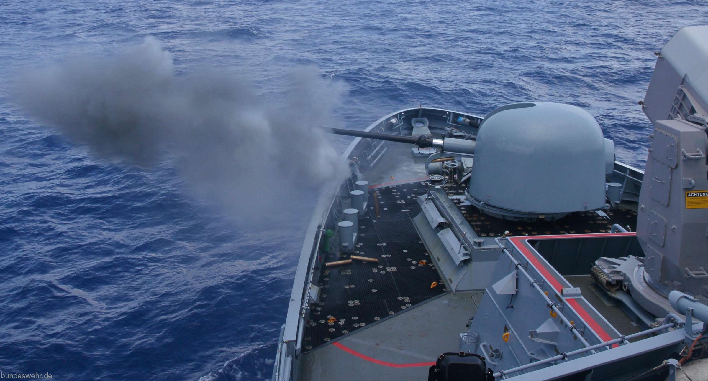 f-264 fgs ludwigshafen am rhein type k130 braunschweig class corvette german navy 19 oto melara breda 76/62 gun fire