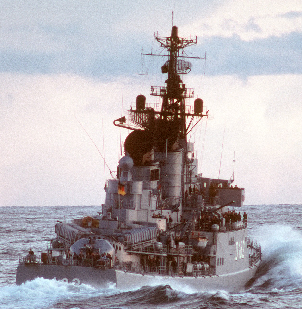 d-182 fgs schleswig-holstein type 101a hamburg class destroyer german navy 08