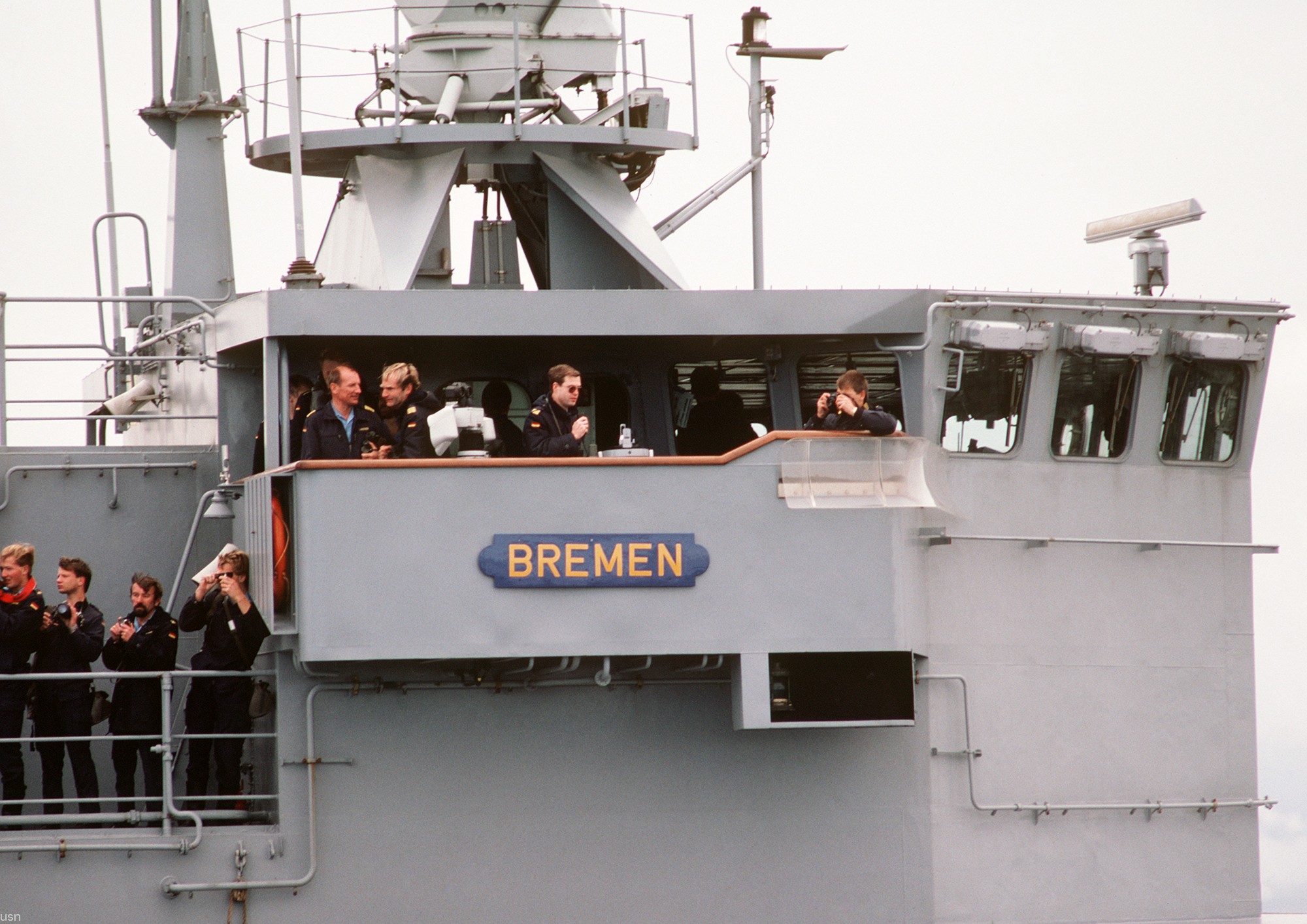 f-207 fgs bremen type 122 class frigate german navy 09