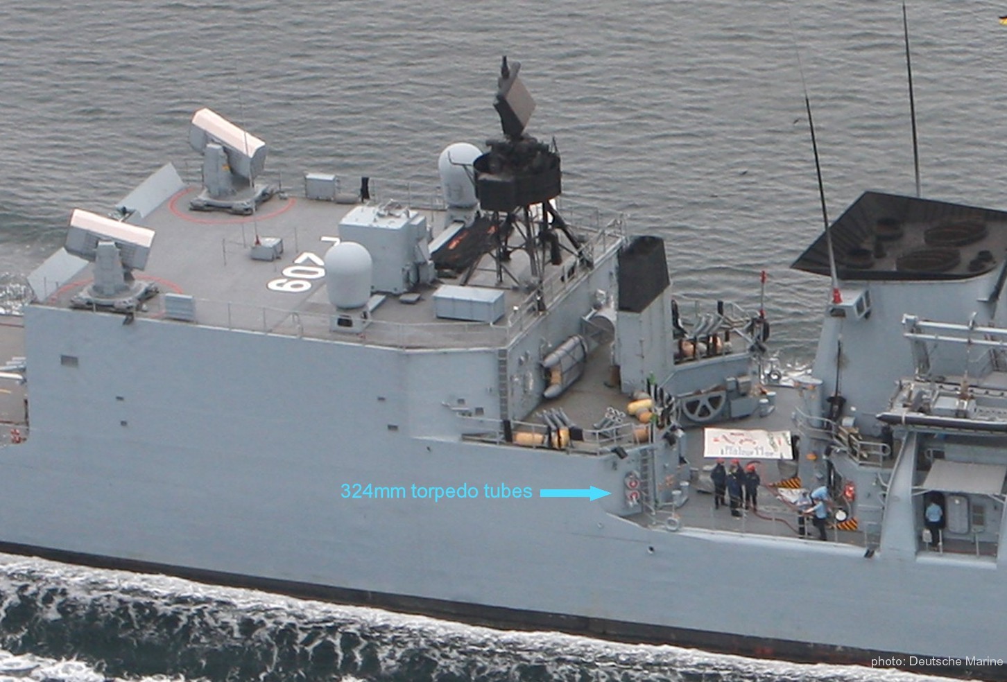 bremen class type 122 frigate german navy armament mk.32 324mm torpedo tubes rim-116 rolling airframe missile ram