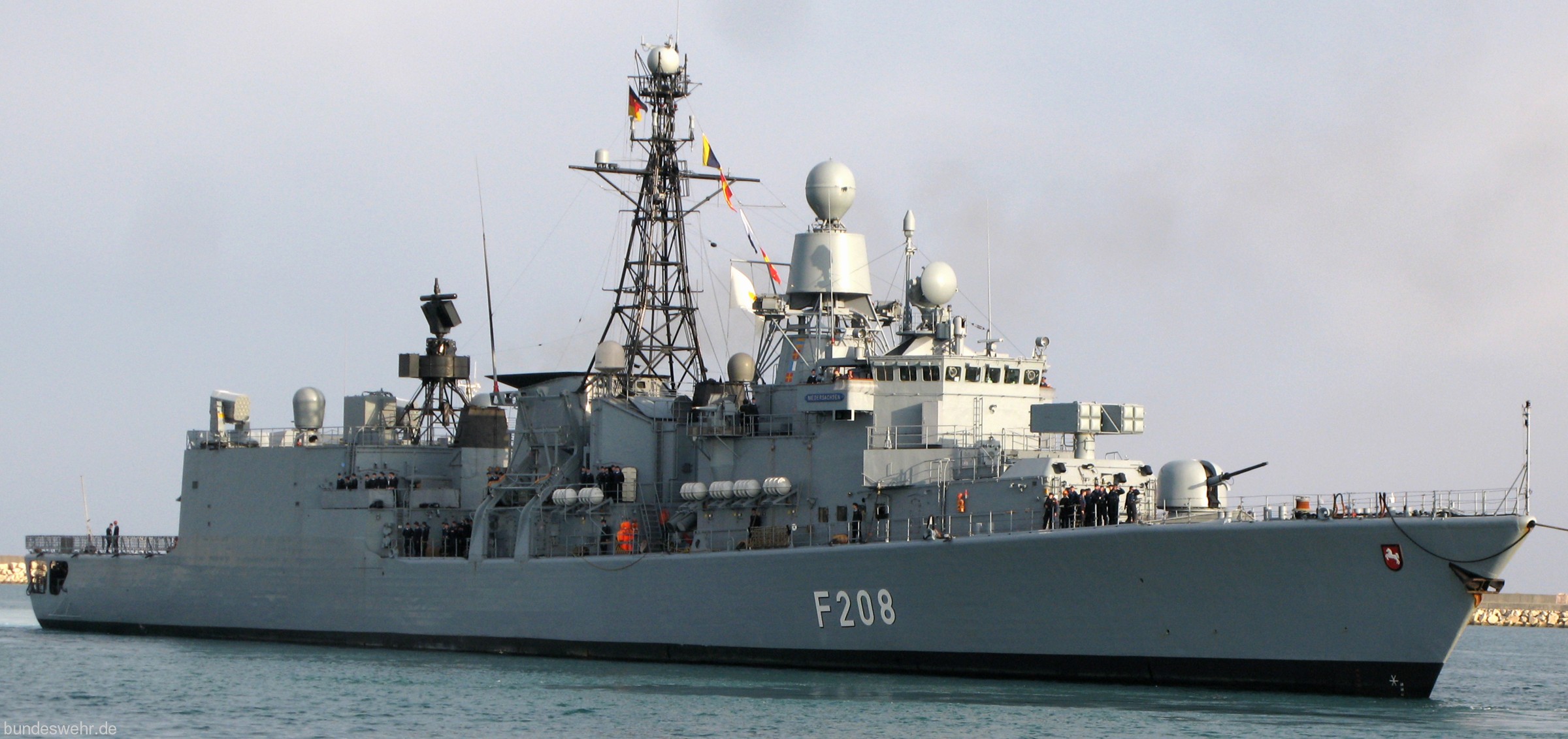 f-208 fgs niedersachsen type 122 bremen class frigate german navy deutsche marine fregatte 07