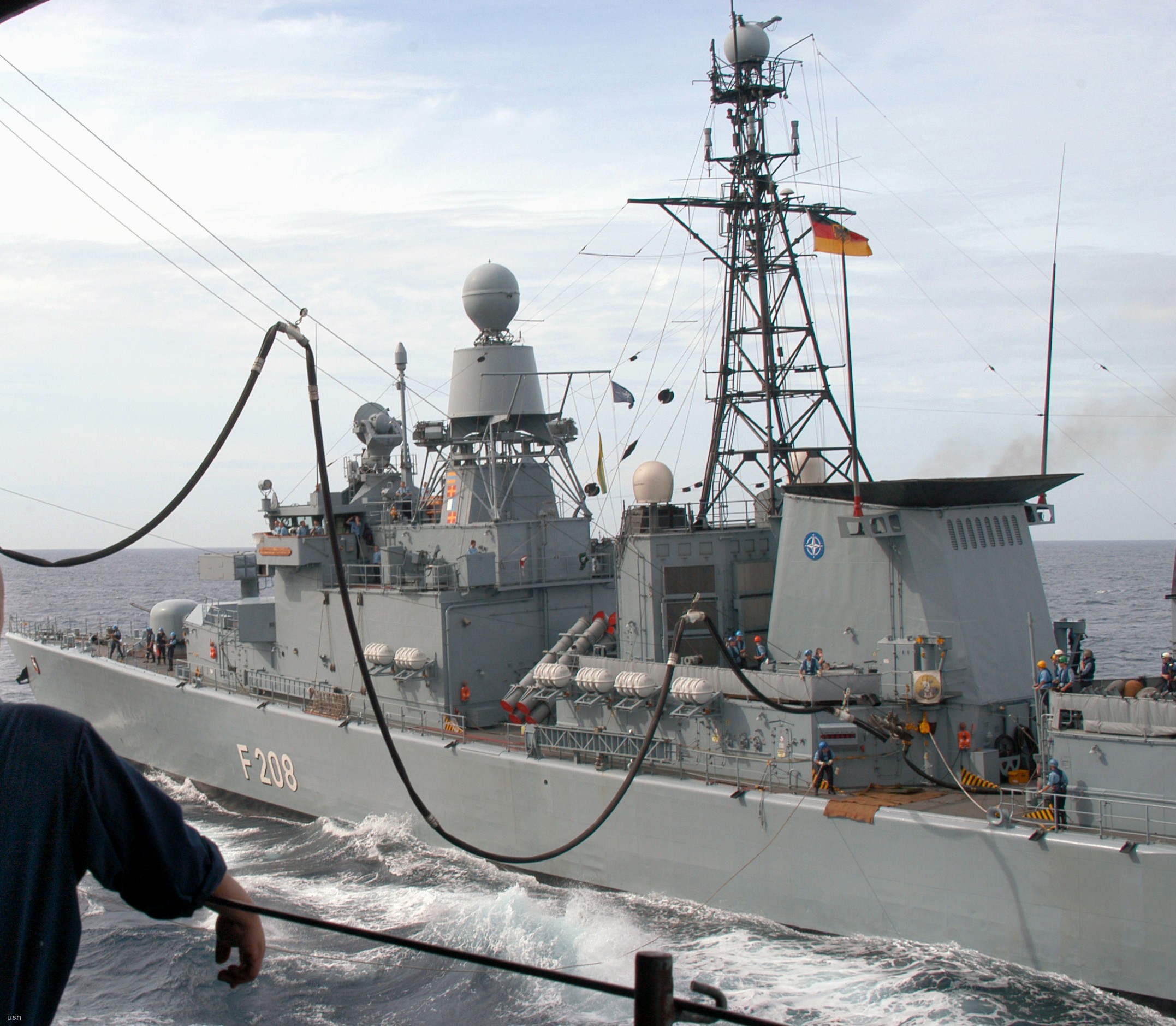 f-208 fgs niedersachsen type 122 bremen class frigate german navy 13