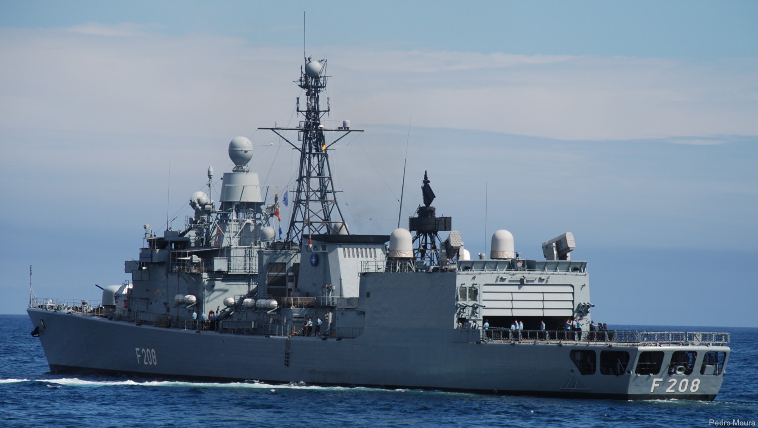 bremen type 122 class frigate german navy deutsche marine fregatte f-208 niedersachsen 21c