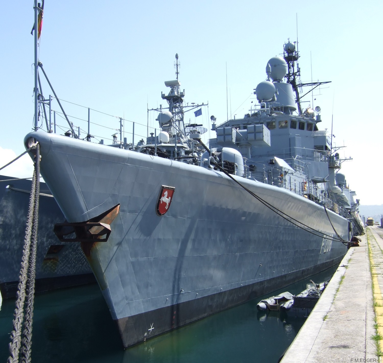 f-208 fgs niedersachsen type 122 bremen class frigate german navy 32 snmg-2 nato trieste italy
