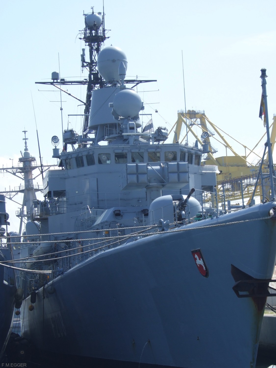 f-208 fgs niedersachsen type 122 bremen class frigate german navy 34