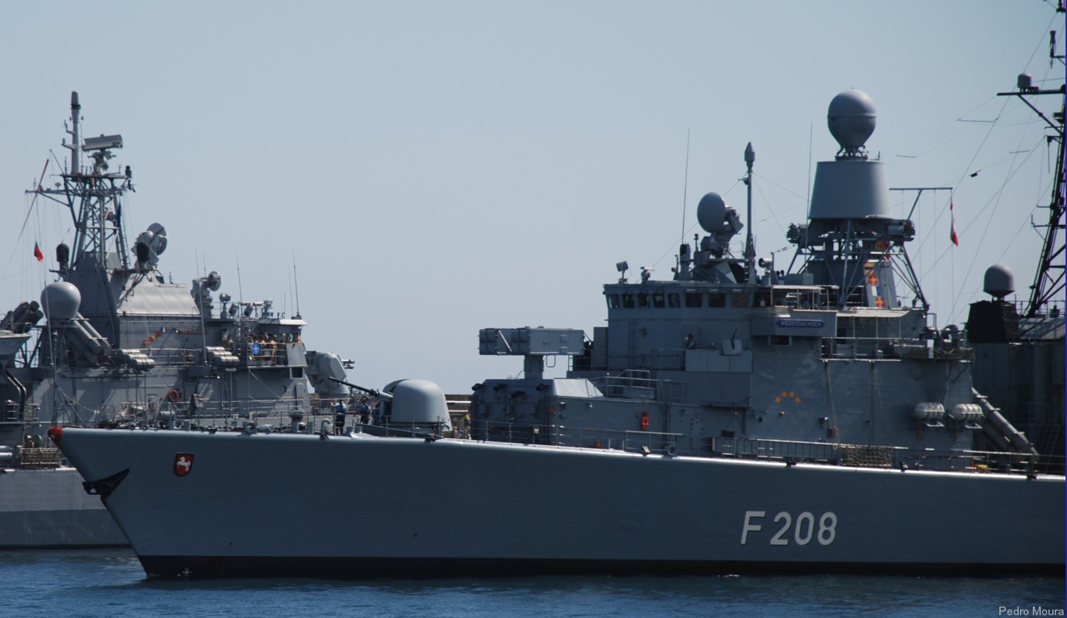 f-208 fgs niedersachsen type 122 bremen class frigate german navy 48