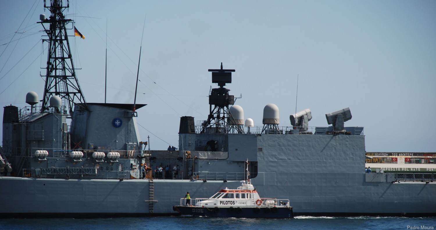 f-208 fgs niedersachsen type 122 bremen class frigate german navy 50