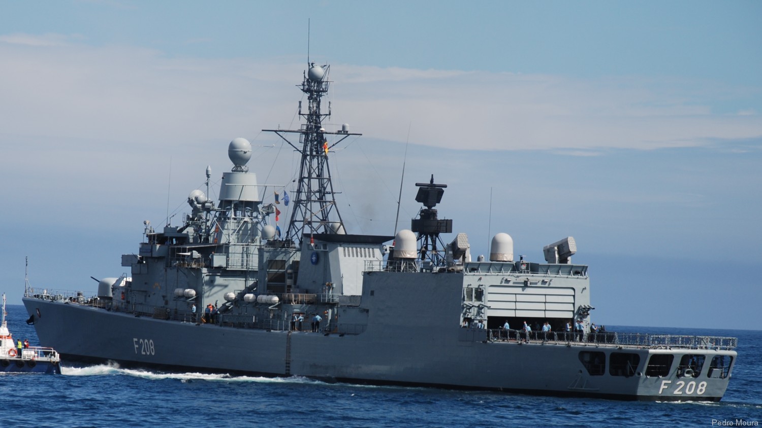f-208 fgs niedersachsen type 122 bremen class frigate german navy 56