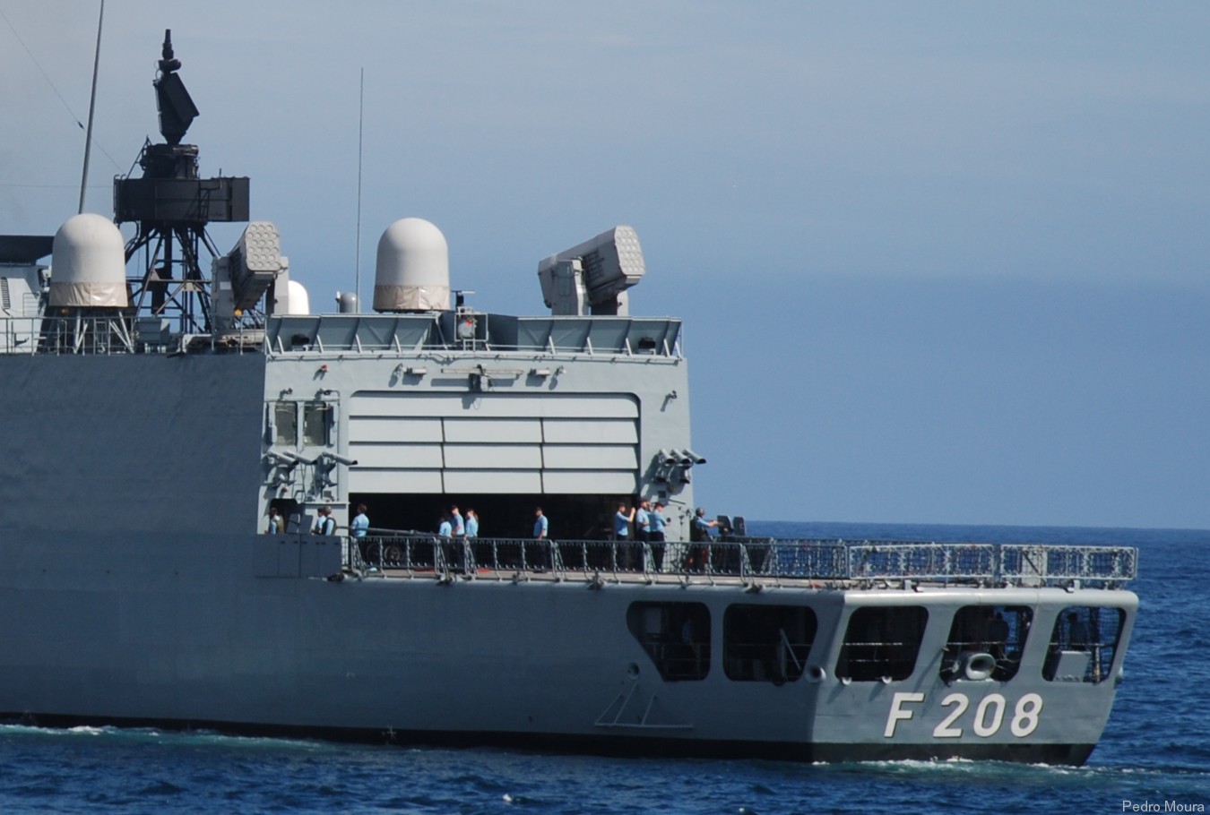 type 122 bremen class frigate german navy flight deck hangar sea lynx mk.88a helicopter 57